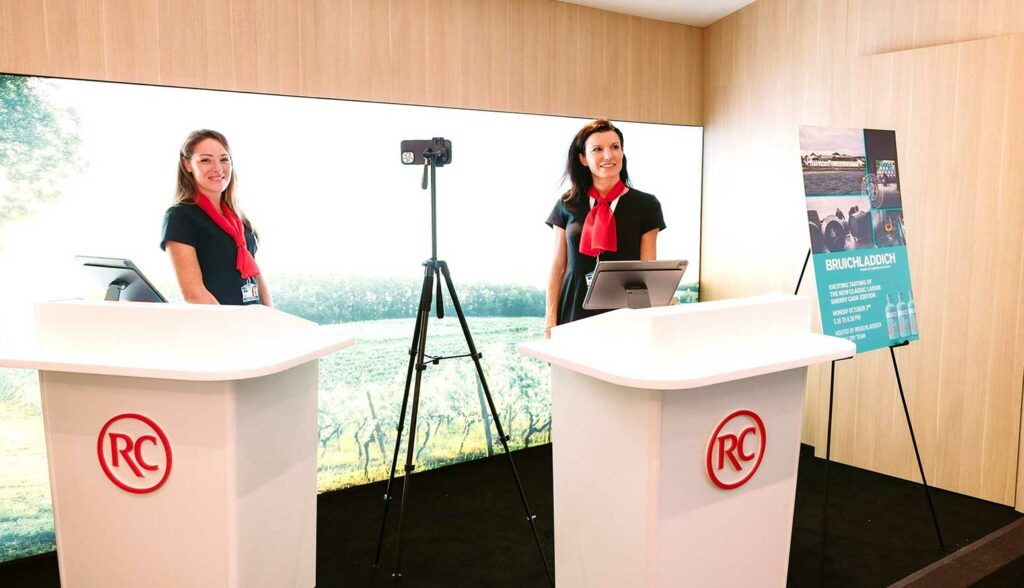 Blogs&Vlogs- 1 | Blog title here 05